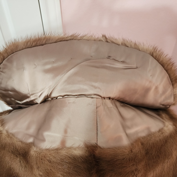 Elegant Blonde Mink Fur Stole - Picture 11 of 13